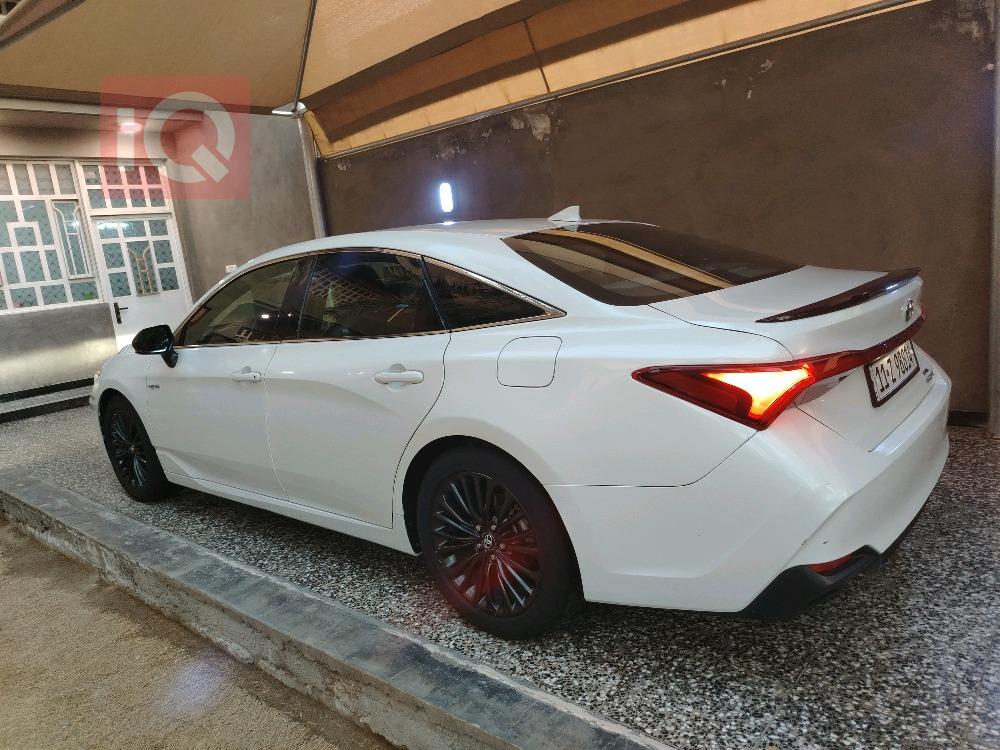 تويوتا أفالون